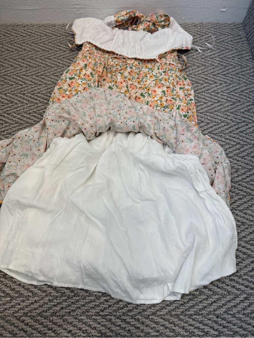 Women’s Floral Smocked Maxi Dress - Large - Picture 11 of 11